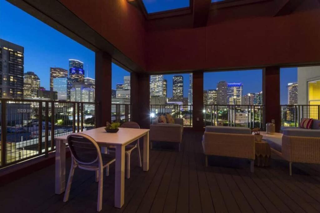 Luxury Apartment Close To Everything W Free Parking 5 Houston Ngoại thất bức ảnh